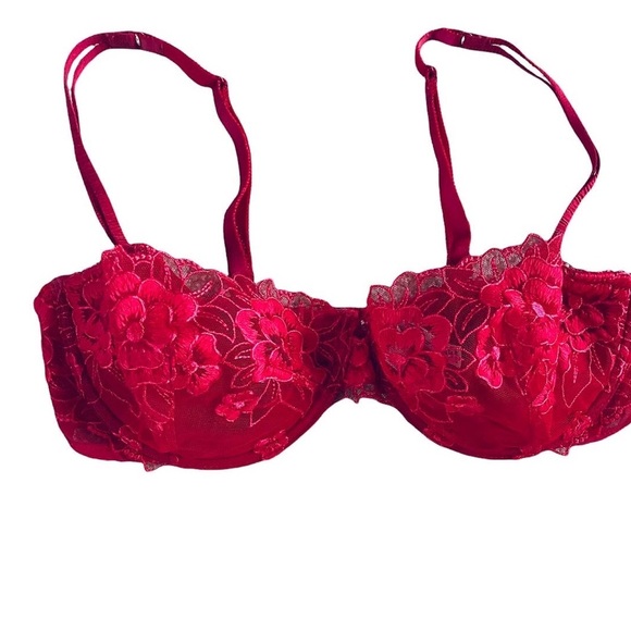 Victoria’s Secret Angels Red Lace Lightly Lined Balconet Bra Size 34D - Picture 1 of 4